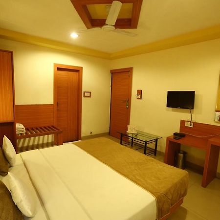 Hotel Paradise Індаур Екстер'єр фото
